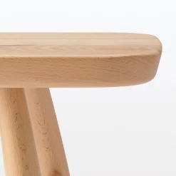 Outlet Muji Banc en hêtre massif à pieds arrondis