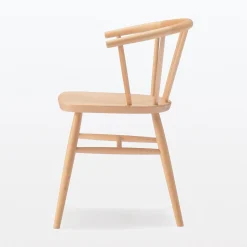 Muji Chaise en hêtre massif à pieds arrondis et accoudoirs