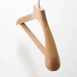 Clearance Muji Cintre en hêtre One Colour