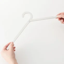 Sale Muji Cintre pliable en aluminium