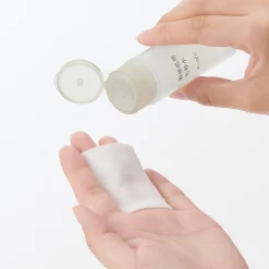 Hot Muji Eau tonique pour peaux sensibles ‐ Légère, format voyage, 50 ml