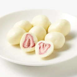 Hot Muji Fraises enrobées de chocolat blanc