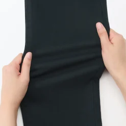 Outlet Muji Jean slim en denim extensible pour homme ‐ Noir