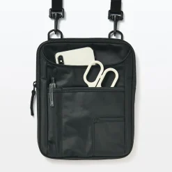 Outlet Muji Mini‐sacoche à bandoulière déperlante avec porte‐stylo Noir