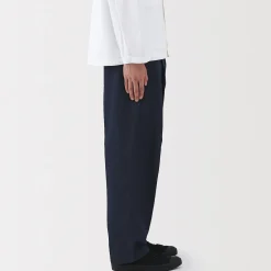 Muji Pantalon Chino Indigo à pinces en coton stretch coupe wide homme Bleu marine foncé