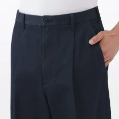 Muji Pantalon Chino Indigo à pinces en coton stretch coupe wide homme Bleu marine foncé