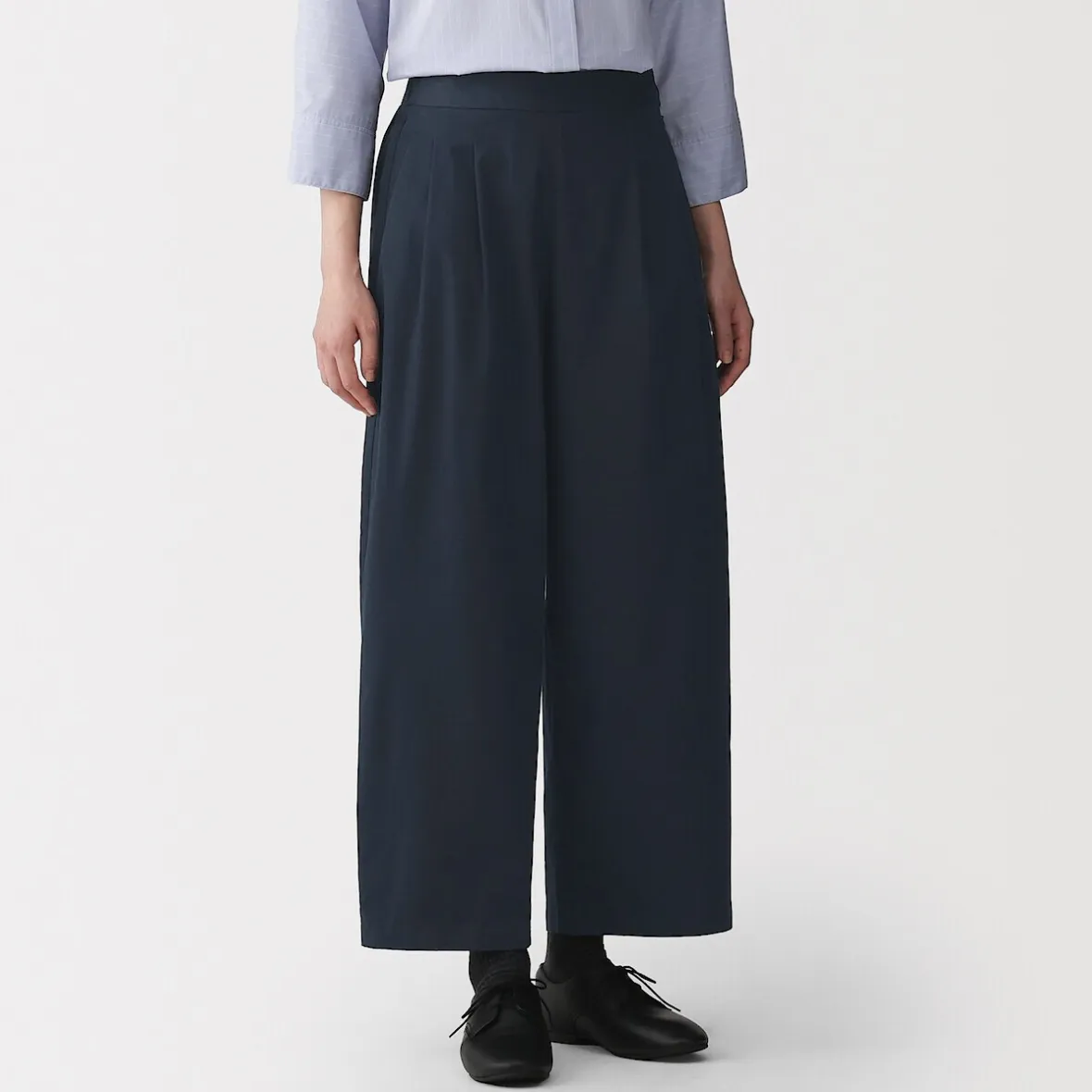 Online Muji Pantalon fuselé à jambes larges en sergé de coton mélangé pour femme