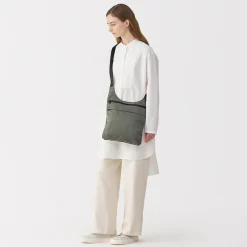 Discount Muji Sac à bandoulière en nylon recyclé