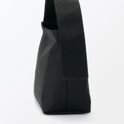 New Muji Sac à bandoulière large en polyester recyclé Noir