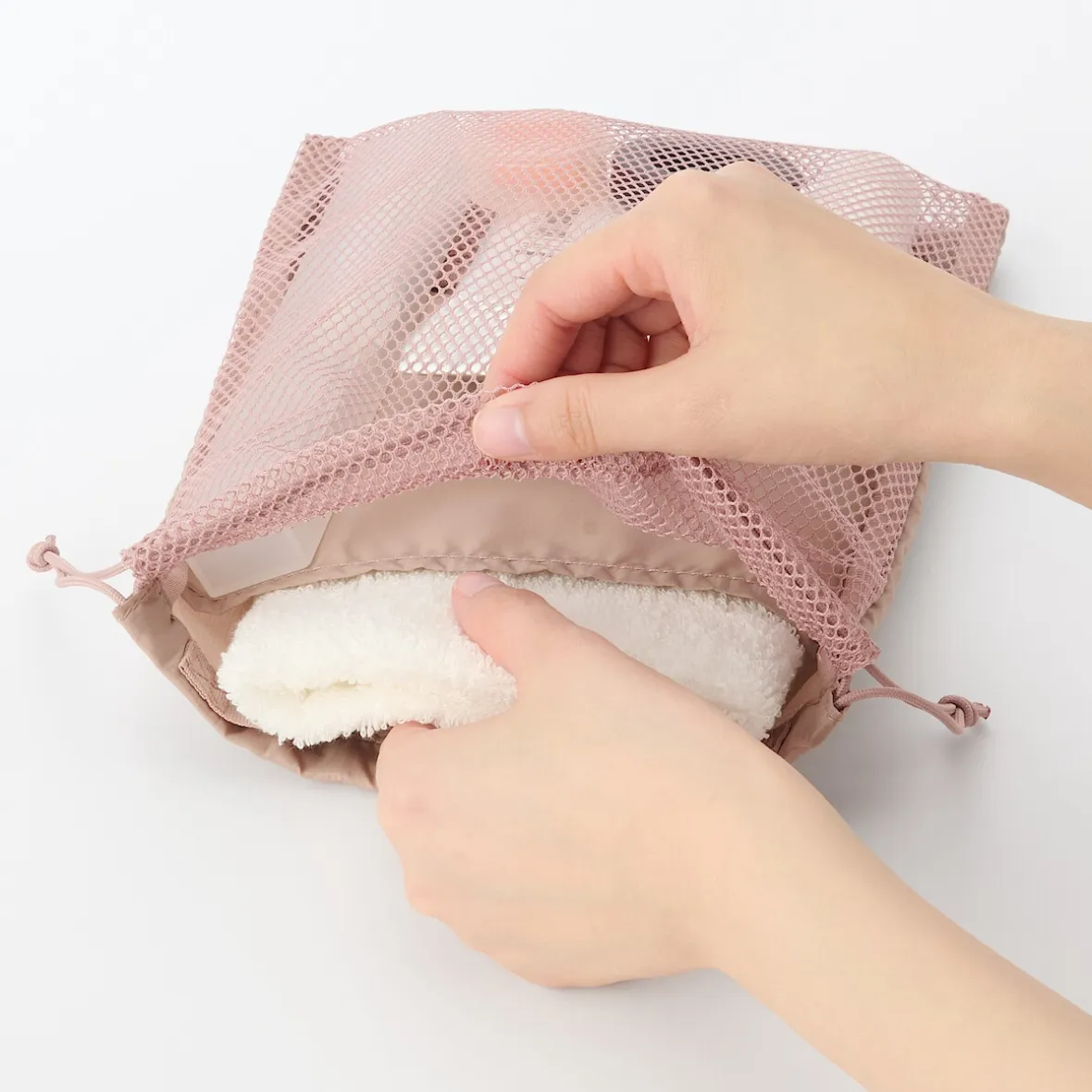 Sale Muji Sac à cordon en maille - Petit modèle