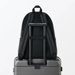 Discount Muji Sac à dos rembourré et déperlant en nylon recyclé