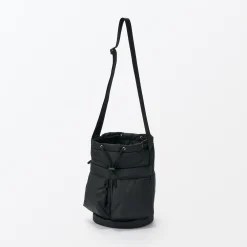 Hot Muji Sac seau rembourré et déperlant en nylon recyclé