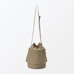 Hot Muji Sac seau rembourré et déperlant en nylon recyclé