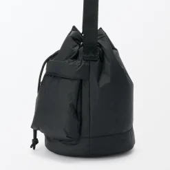 Hot Muji Sac seau rembourré et déperlant en nylon recyclé