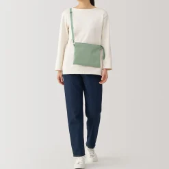 Discount Muji Sacoche à bandoulière déperlante détachable.