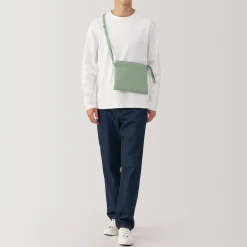 Discount Muji Sacoche à bandoulière déperlante détachable.