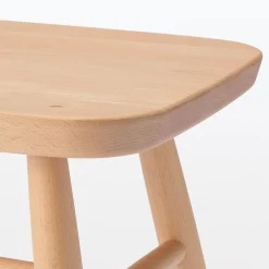Discount Muji Tabouret en être massif à pieds arrondis