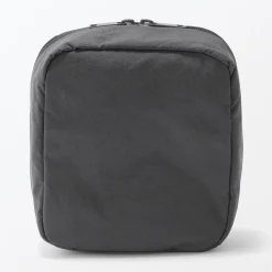 Discount Muji Trousse de maquillage à poser en nylon texturé