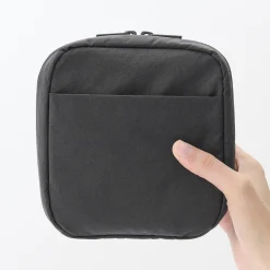 Discount Muji Trousse de maquillage à poser en nylon texturé
