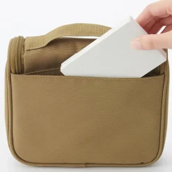 Clearance Muji Trousse de toilette à suspendre