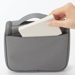 Clearance Muji Trousse de toilette à suspendre