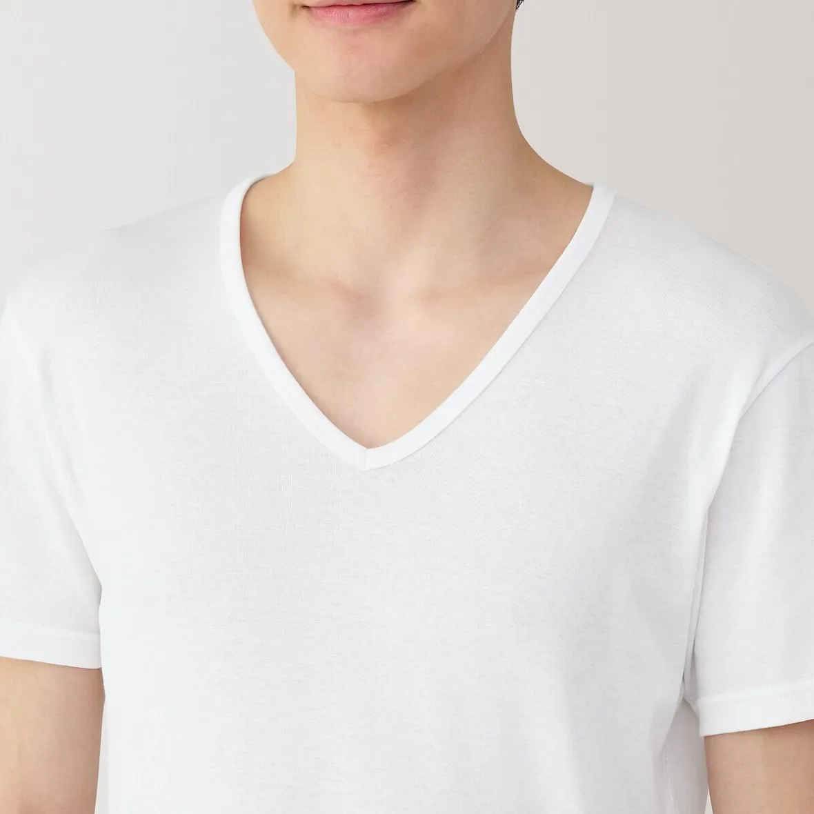 Online Muji T‐shirt à col V en coton respirant pour homme
